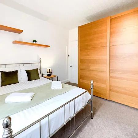 Apartment Contractor - Business - Relocating Families