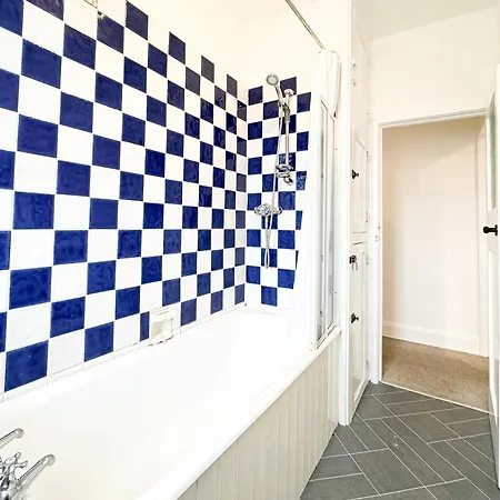 West End Avenue Lt By Furnished - Contractor - Business - Relocating Families Harrogate