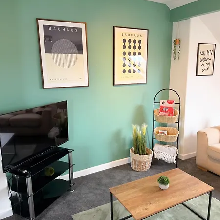 West End Avenue Lt By Furnished - Contractor - Business - Relocating Families Appartamento Harrogate